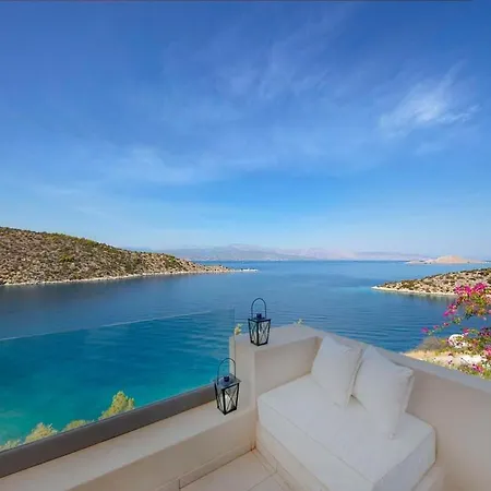 Villa Sealicious Crystal Retreat - The Ultimate Getaway *