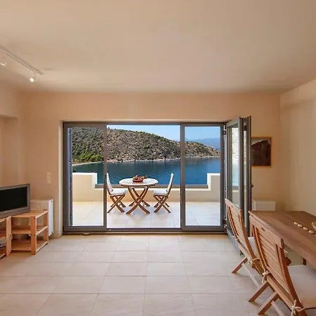 Sealicious Crystal Retreat - The Ultimate Getaway Pefkali