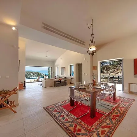 Sealicious Crystal Retreat - The Ultimate Getaway Pefkali